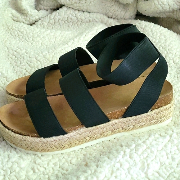 SOLD !!Espadrille Sandals - Picture 2 of 7